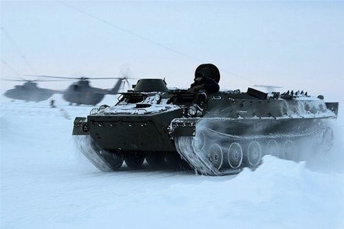 Nga tái khởi động căn cứ Bắc Cực, đã triển khai nhiều trang bị quân sự ở căn cứ này.